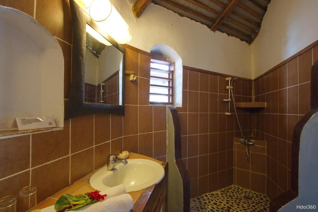 Auberge Le Maki Lodge Ampangorinana Esterno foto